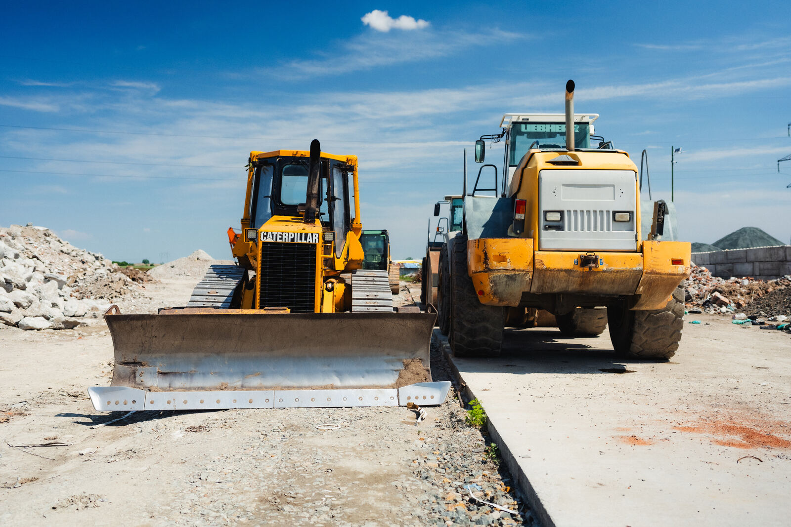 Încărcător frontal + buldozer